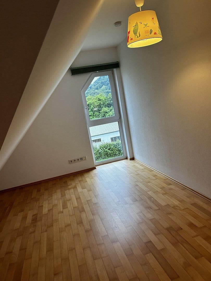 Prodej bytu 5+1 134 m², Am Deibach, Igel, Porýní-Falc Prodej bytu 5+1 134 m², Am Deibach, Igel, Porýní-Falc