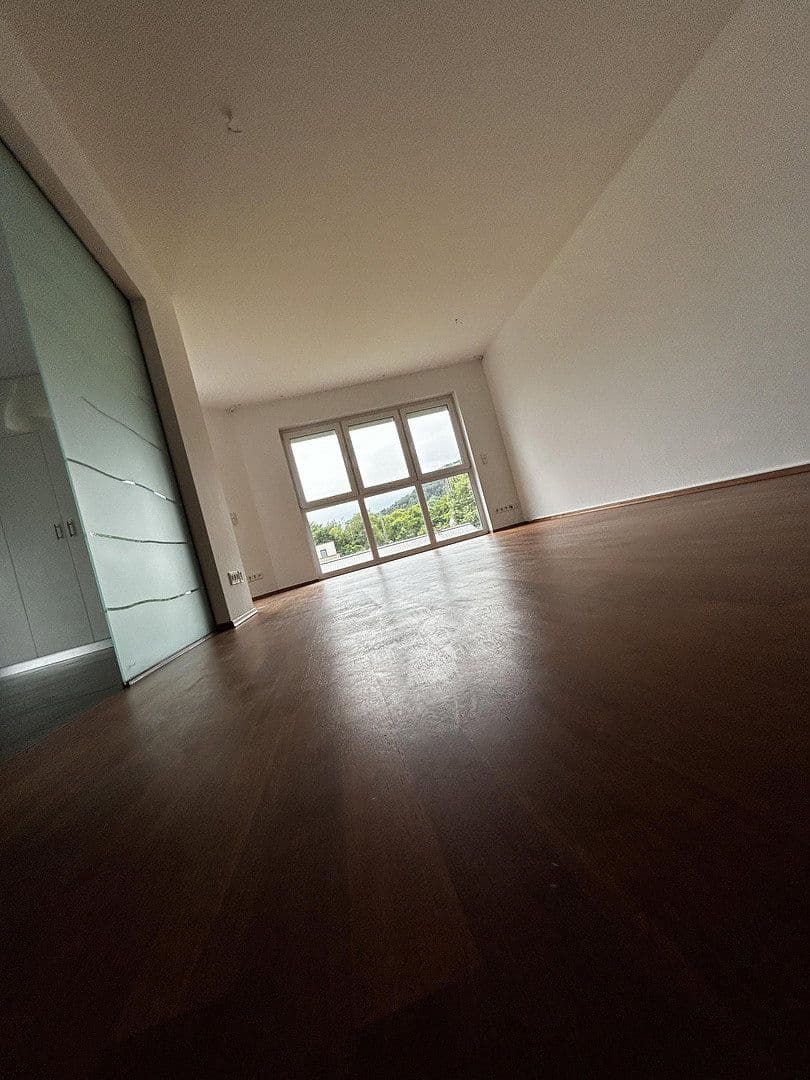Prodej bytu 5+1 134 m², Am Deibach, Igel, Porýní-Falc Prodej bytu 5+1 134 m², Am Deibach, Igel, Porýní-Falc