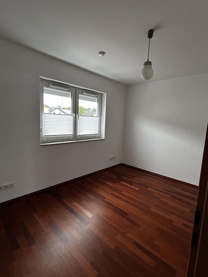 Prodej bytu 5+1 134 m², Am Deibach, Igel, Porýní-Falc Prodej bytu 5+1 134 m², Am Deibach, Igel, Porýní-Falc