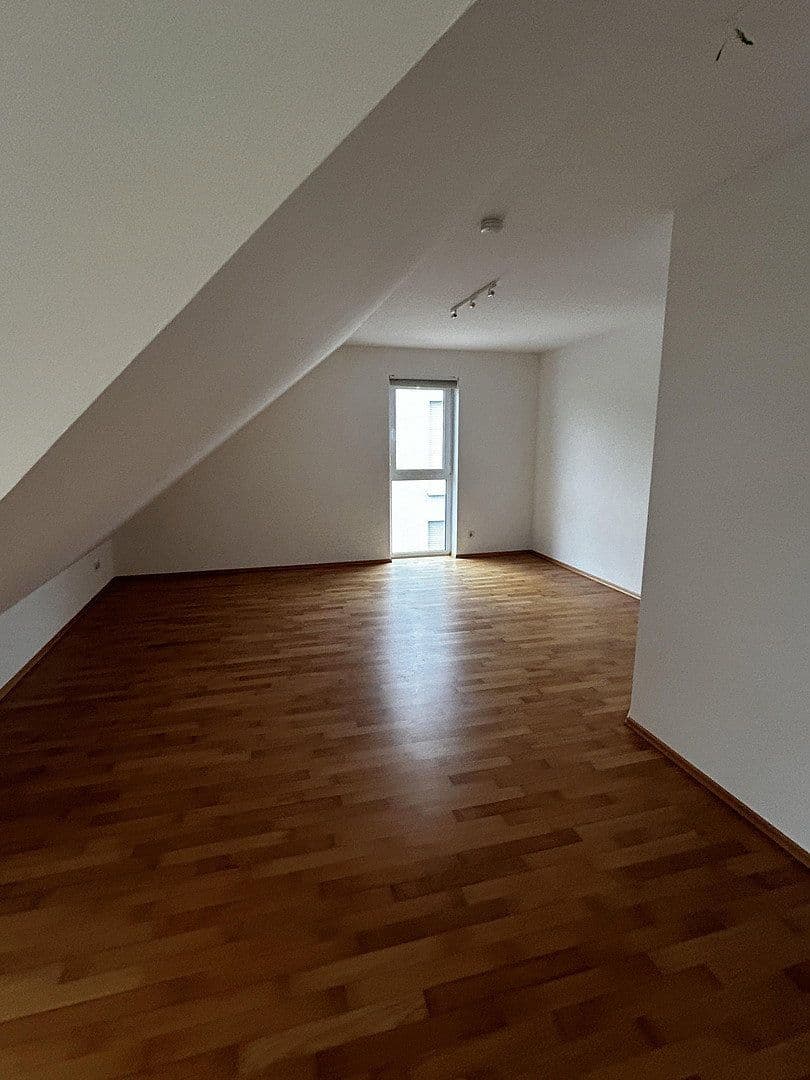Prodej bytu 5+1 134 m², Am Deibach, Igel, Porýní-Falc Prodej bytu 5+1 134 m², Am Deibach, Igel, Porýní-Falc