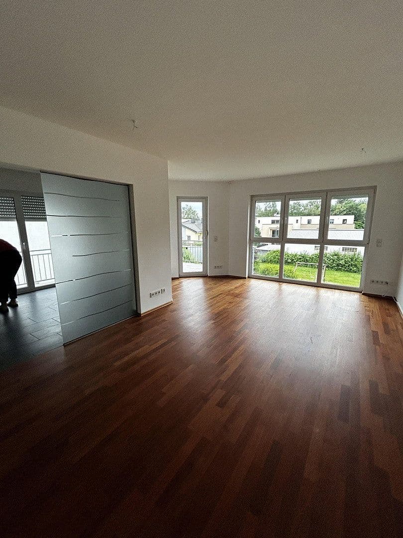 Prodej bytu 5+1 134 m², Am Deibach, Igel, Porýní-Falc Prodej bytu 5+1 134 m², Am Deibach, Igel, Porýní-Falc