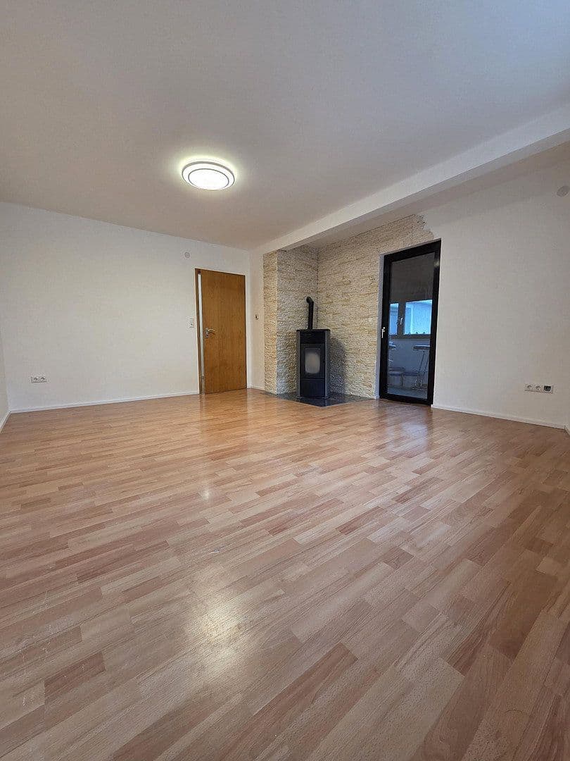 Pronájem bytu 5+1 125 m², Bahnhofstraße 5, Arnstein, Bavorsko Pronájem bytu 5+1 125 m², Bahnhofstraße 5, Arnstein, Bavorsko