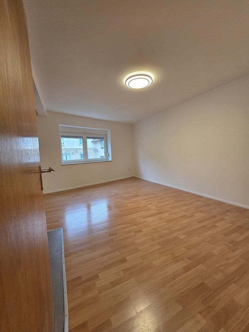 Pronájem bytu 5+1 125 m², Bahnhofstraße 5, Arnstein, Bavorsko Pronájem bytu 5+1 125 m², Bahnhofstraße 5, Arnstein, Bavorsko