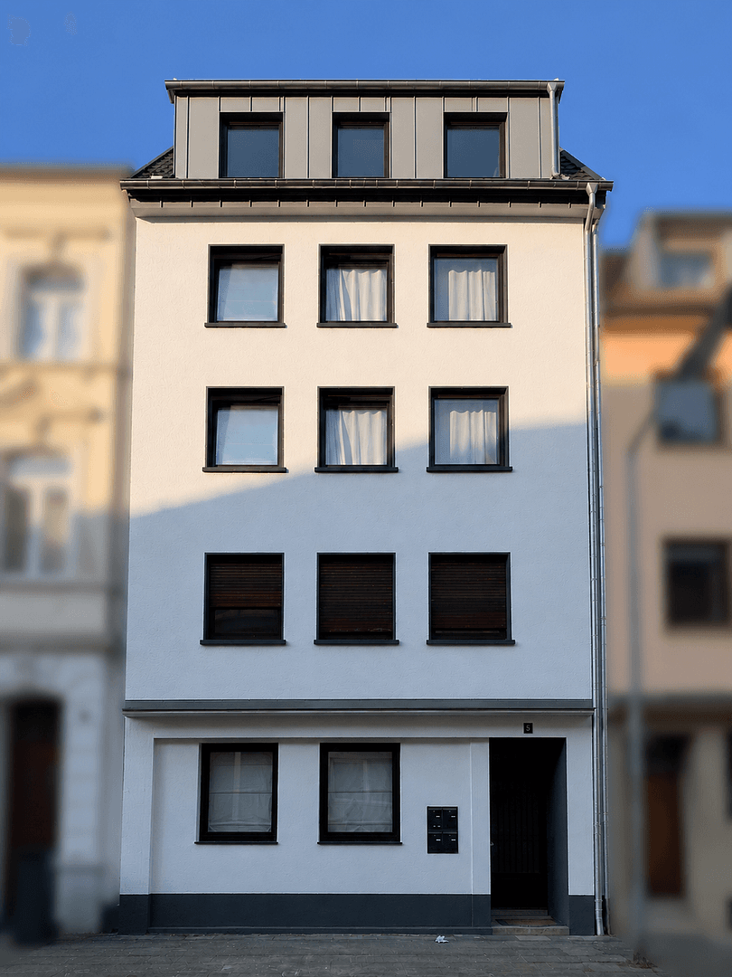 Prodej domu 207 m², pozemek 123 m², Köln, Severní Porýní-Vestfálsko Prodej domu 207 m², pozemek 123 m², Köln, Severní Porýní-Vestfálsko