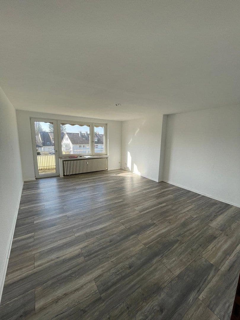 Pronájem bytu 2+1 60 m², Hunoldstraße 55, Hameln, Dolní Sasko Pronájem bytu 2+1 60 m², Hunoldstraße 55, Hameln, Dolní Sasko