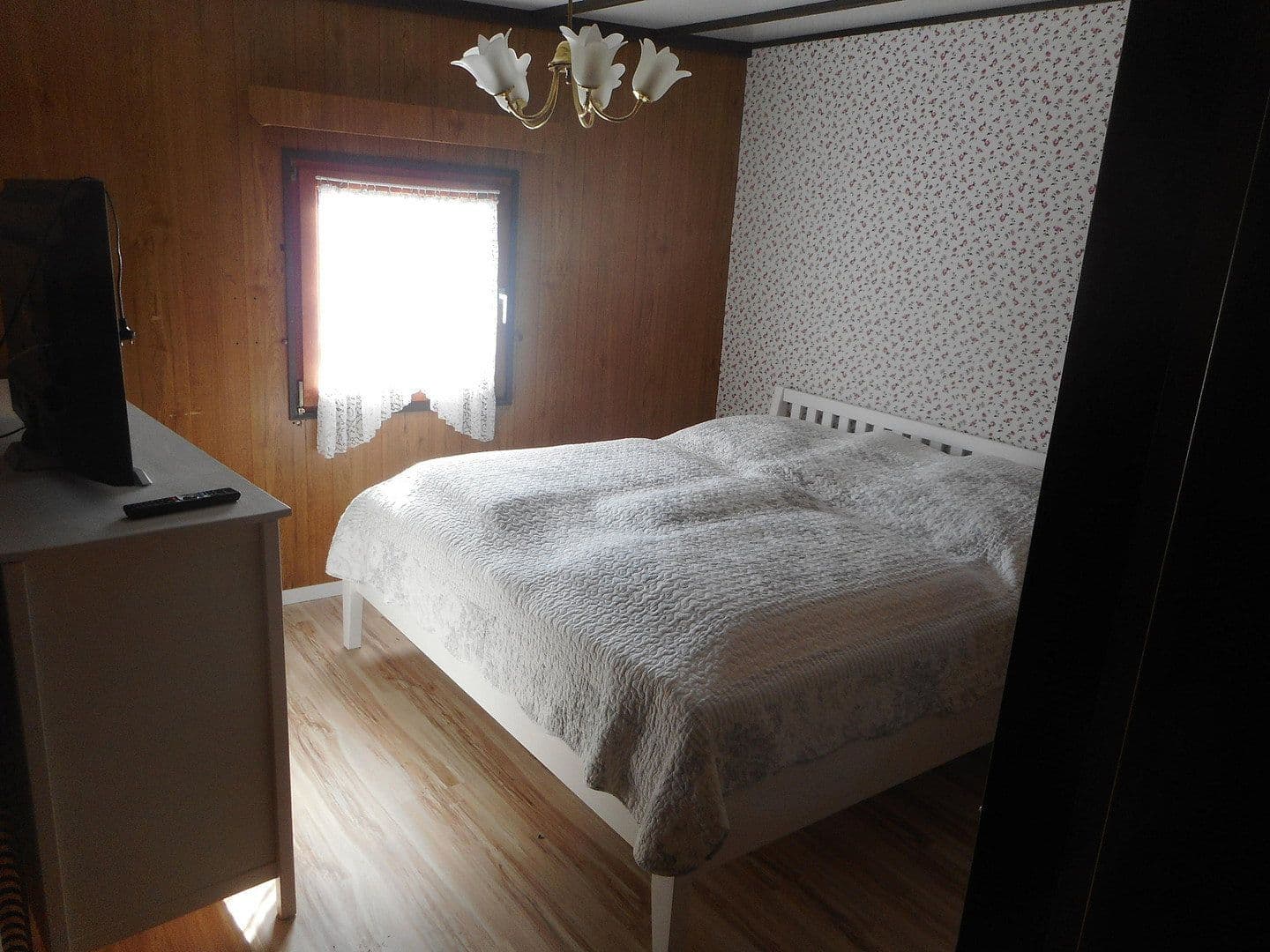 Prodej domu 70 m², pozemek 220 m², Sonnenbühl, Bádensko-Württembersko Prodej domu 70 m², pozemek 220 m², Sonnenbühl, Bádensko-Württembersko