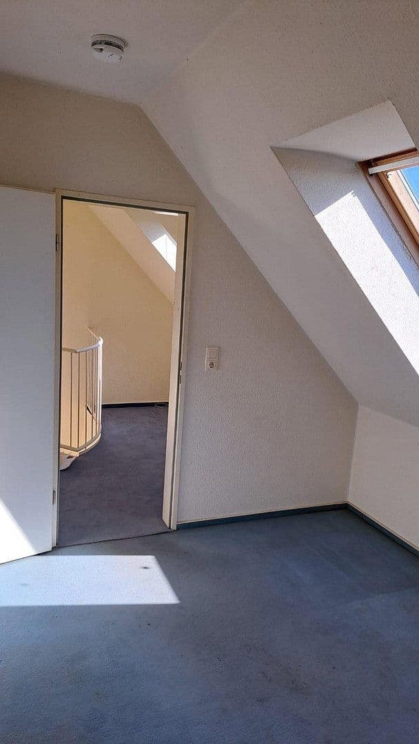 Prodej bytu 3+1 90 m², Ricarda-Huch-Straße 31, Bremen, Bremen Prodej bytu 3+1 90 m², Ricarda-Huch-Straße 31, Bremen, Bremen