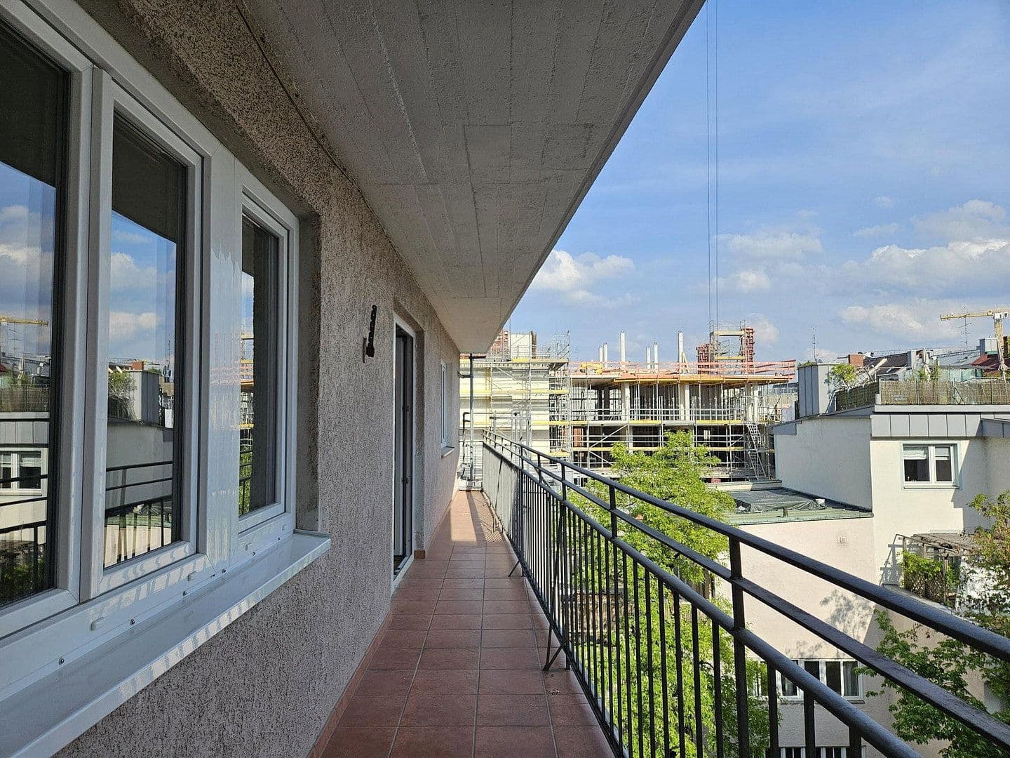 Pronájem bytu 2+1 73 m², Paul-Heyse-Str.19, München, Bavorsko Pronájem bytu 2+1 73 m², Paul-Heyse-Str.19, München, Bavorsko