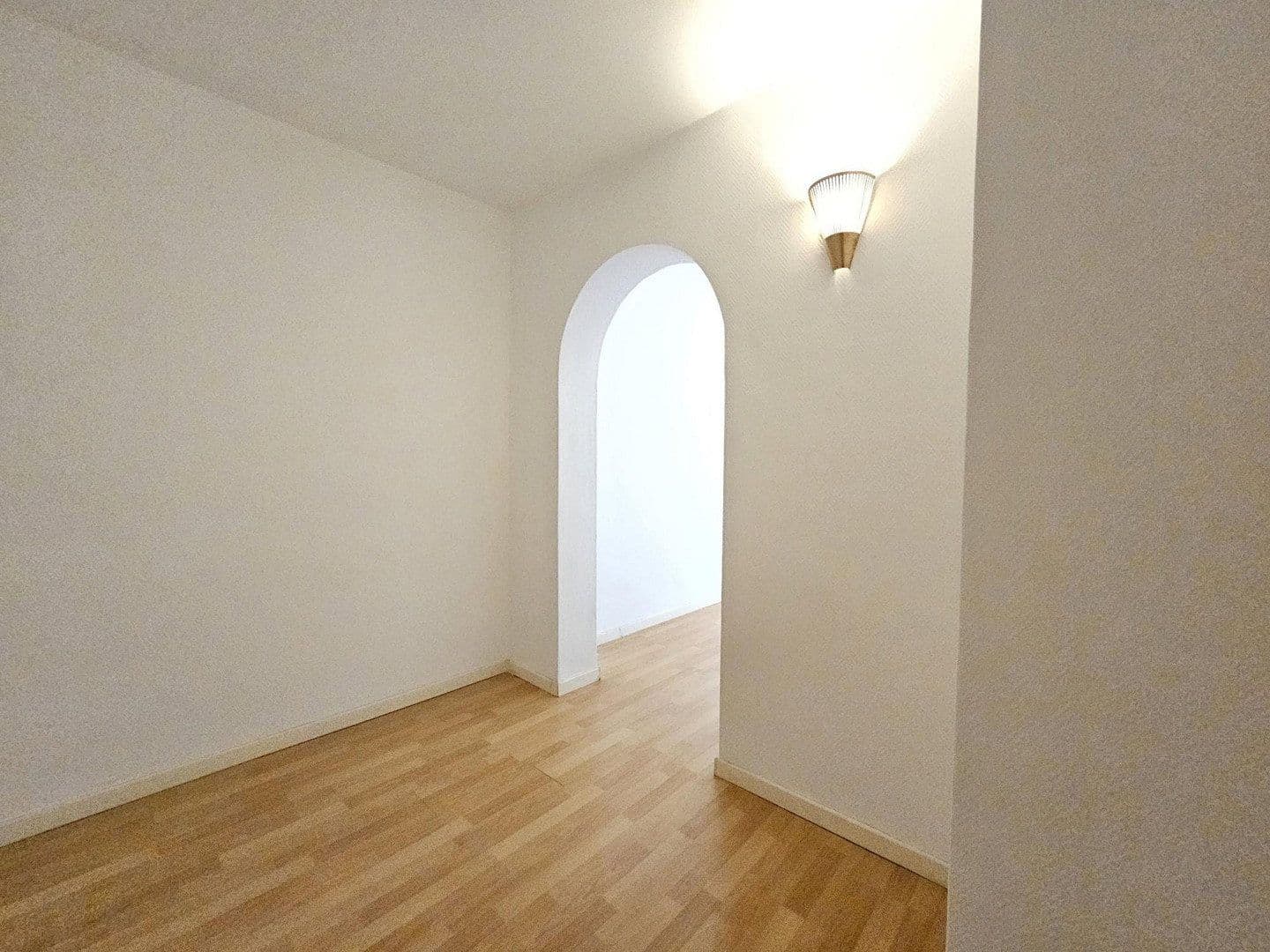 Pronájem bytu 2+1 73 m², Paul-Heyse-Str.19, München, Bavorsko Pronájem bytu 2+1 73 m², Paul-Heyse-Str.19, München, Bavorsko
