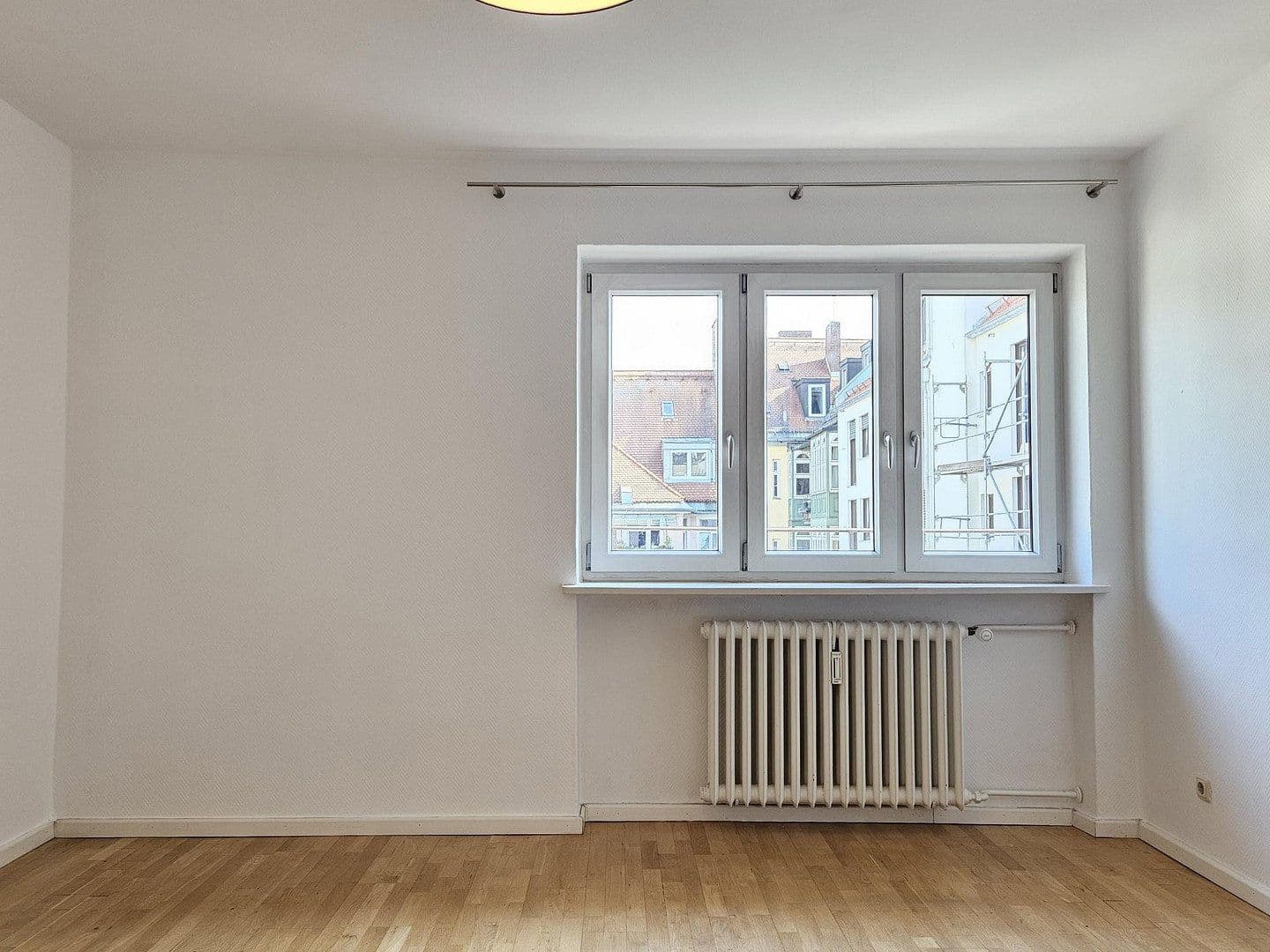 Pronájem bytu 2+1 73 m², Paul-Heyse-Str.19, München, Bavorsko Pronájem bytu 2+1 73 m², Paul-Heyse-Str.19, München, Bavorsko