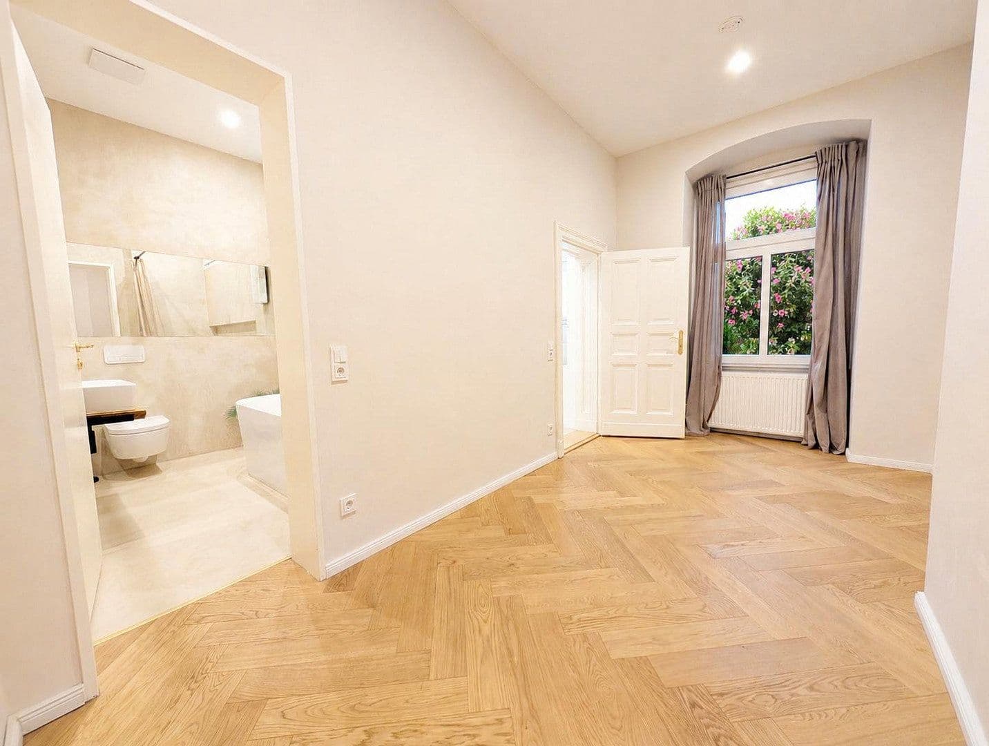 Pronájem bytu 3+1 104 m², Herderstraße 5, Berlin, Berlín Pronájem bytu 3+1 104 m², Herderstraße 5, Berlin, Berlín