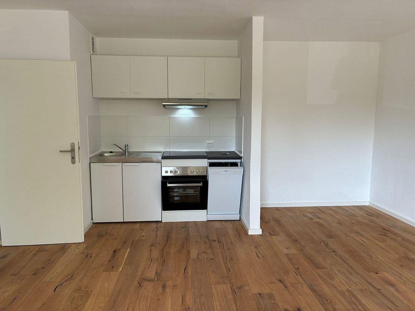 Pronájem bytu 1+1 36 m², Fleckenbühlstr. 20, Frankfurt am Main - Bonames, Hessen Pronájem bytu 1+1 36 m², Fleckenbühlstr. 20, Frankfurt am Main - Bonames, Hessen