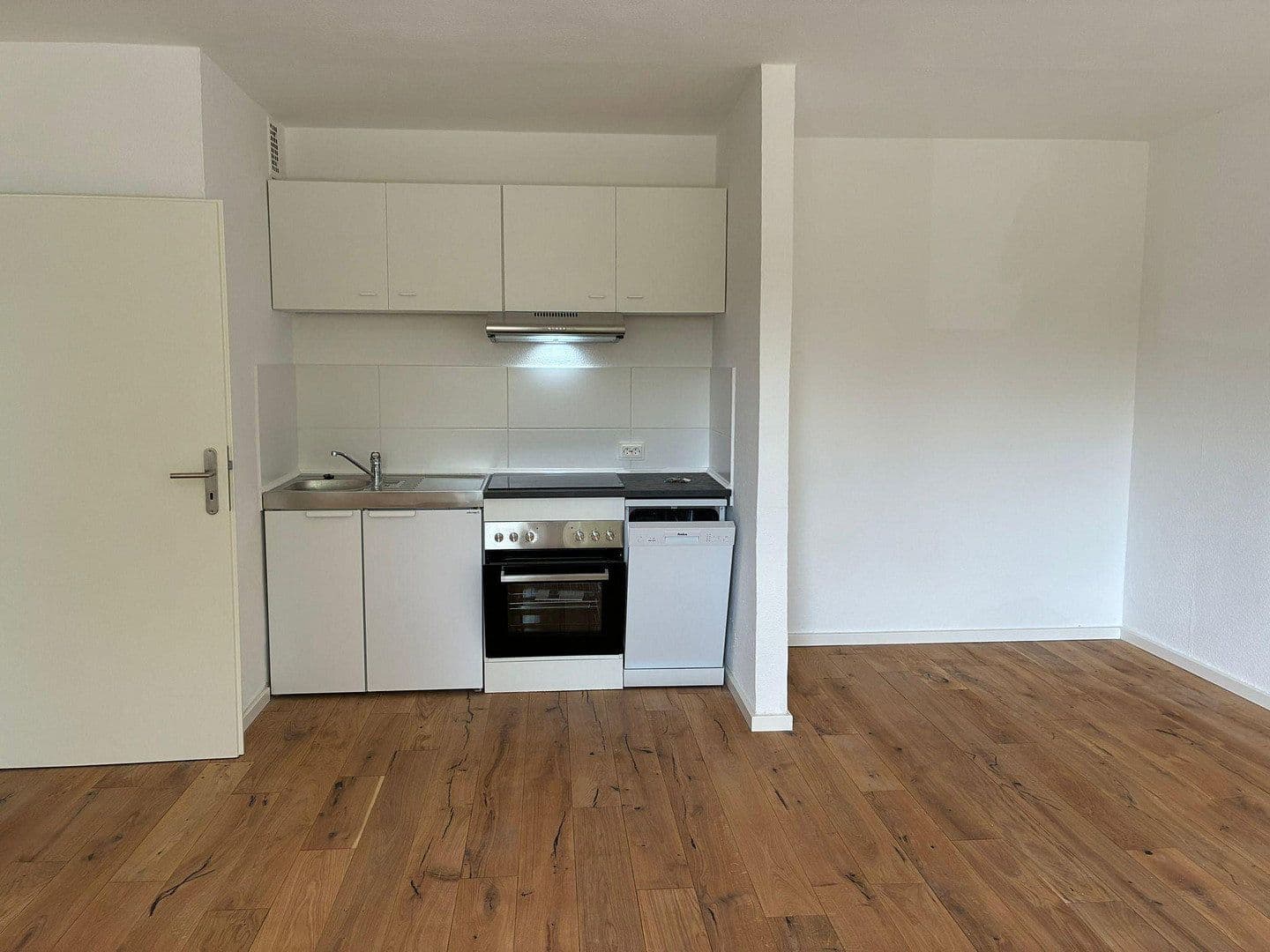 Pronájem bytu 1+1 36 m², Fleckenbühlstr. 20, Frankfurt am Main - Bonames, Hessen Pronájem bytu 1+1 36 m², Fleckenbühlstr. 20, Frankfurt am Main - Bonames, Hessen