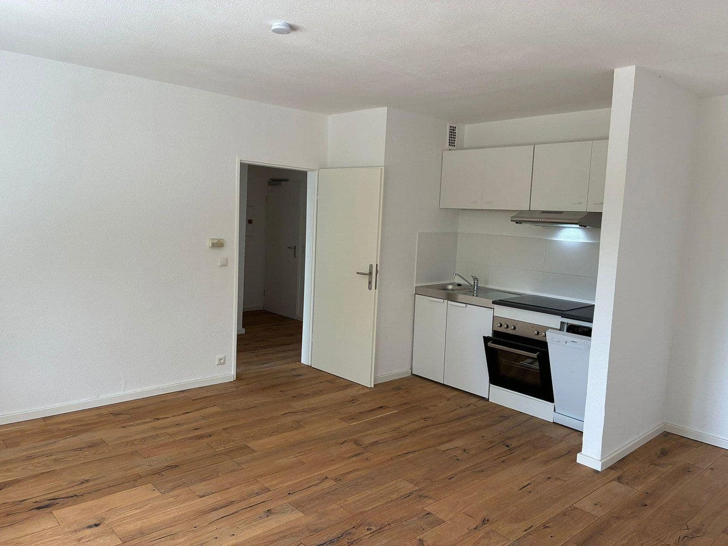 Pronájem bytu 1+1 36 m², Fleckenbühlstr. 20, Frankfurt am Main - Bonames, Hessen Pronájem bytu 1+1 36 m², Fleckenbühlstr. 20, Frankfurt am Main - Bonames, Hessen