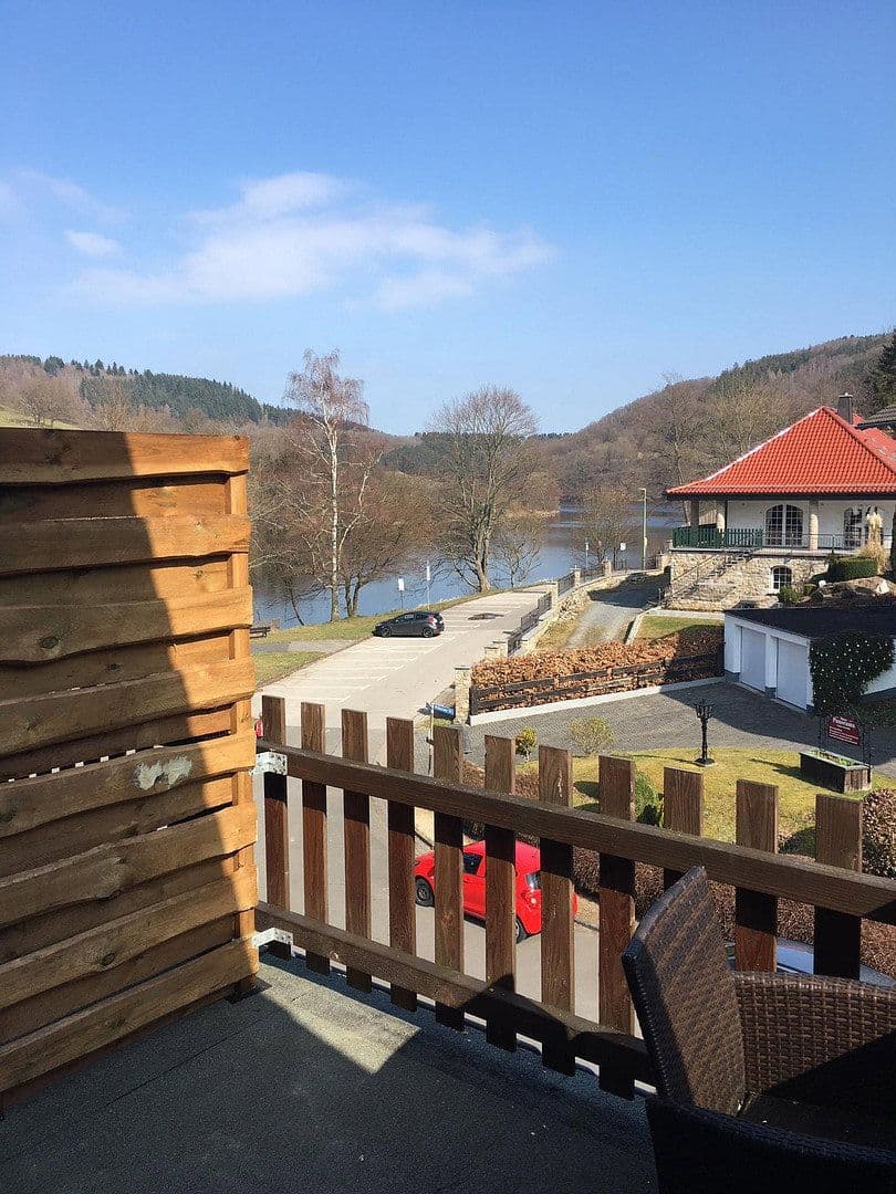 Prodej domu 497 m², pozemek 655 m², Simmerath, Severní Porýní-Vestfálsko Prodej domu 497 m², pozemek 655 m², Simmerath, Severní Porýní-Vestfálsko