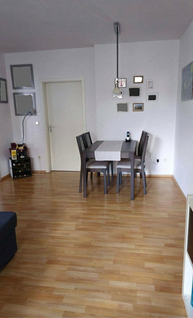 Pronájem bytu 3+1 73 m², Almastr. 11, Essen, Severní Porýní-Vestfálsko Pronájem bytu 3+1 73 m², Almastr. 11, Essen, Severní Porýní-Vestfálsko