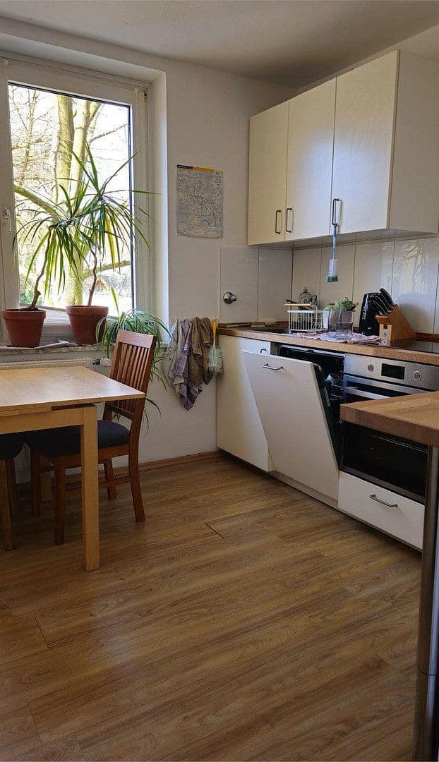Pronájem bytu 3+1 73 m², Almastr. 11, Essen, Severní Porýní-Vestfálsko Pronájem bytu 3+1 73 m², Almastr. 11, Essen, Severní Porýní-Vestfálsko