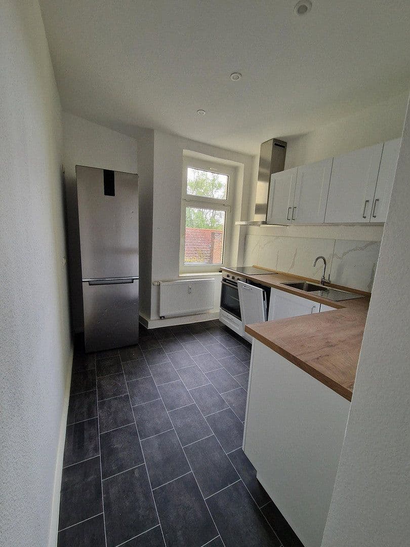 Pronájem bytu 2+1 47 m², Sommerlindenstraße 7, Leipzig, Sasko Pronájem bytu 2+1 47 m², Sommerlindenstraße 7, Leipzig, Sasko