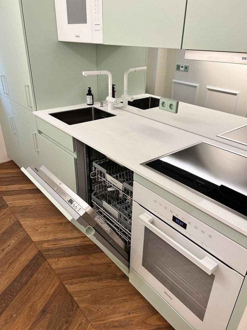 Pronájem bytu 1+1 16 m², Sailerstr 3, München, Bavorsko Pronájem bytu 1+1 16 m², Sailerstr 3, München, Bavorsko