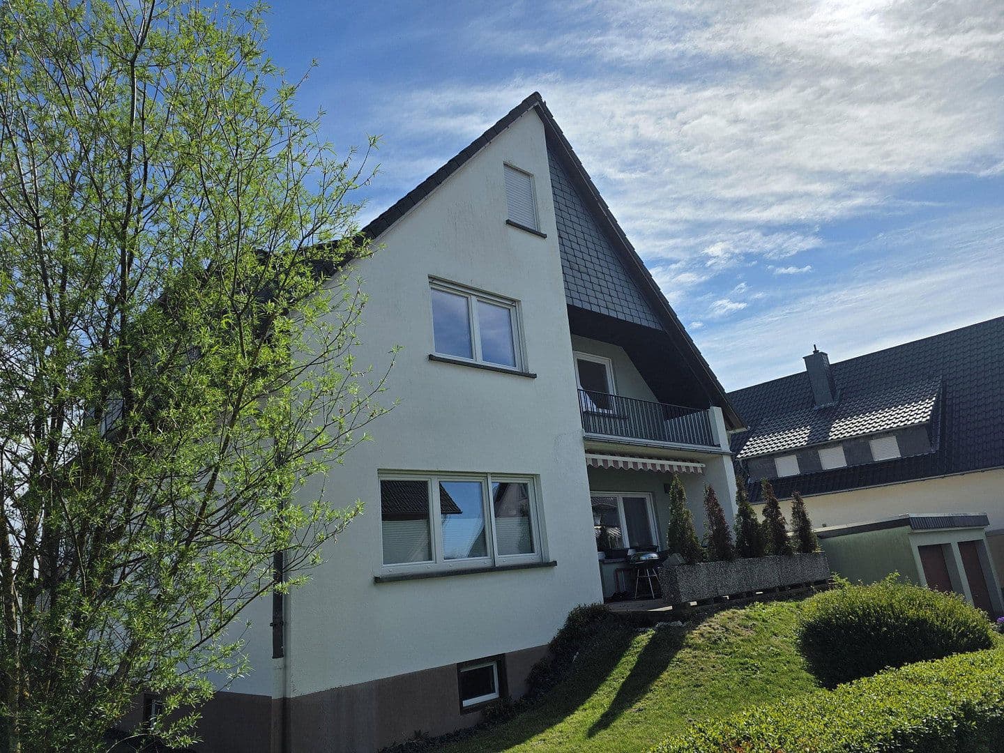 Pronájem bytu 3+1 98 m², Sohren, Porýní-Falc Pronájem bytu 3+1 98 m², Sohren, Porýní-Falc
