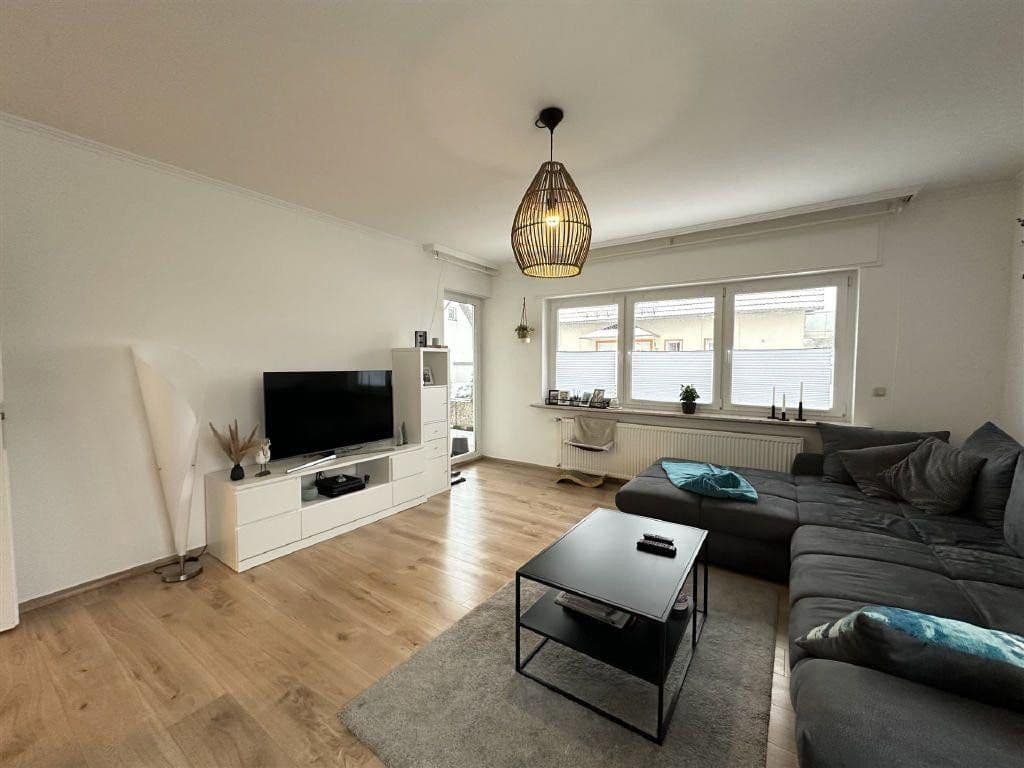 Pronájem bytu 3+1 98 m², Sohren, Porýní-Falc Pronájem bytu 3+1 98 m², Sohren, Porýní-Falc