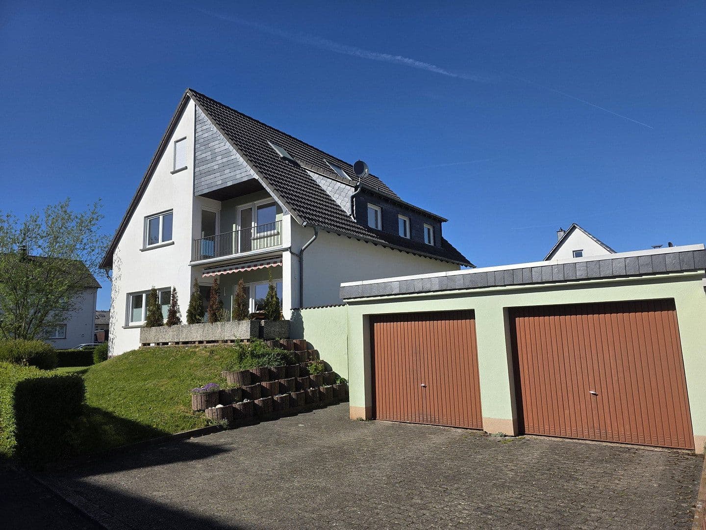 Pronájem bytu 3+1 98 m², Sohren, Porýní-Falc Pronájem bytu 3+1 98 m², Sohren, Porýní-Falc