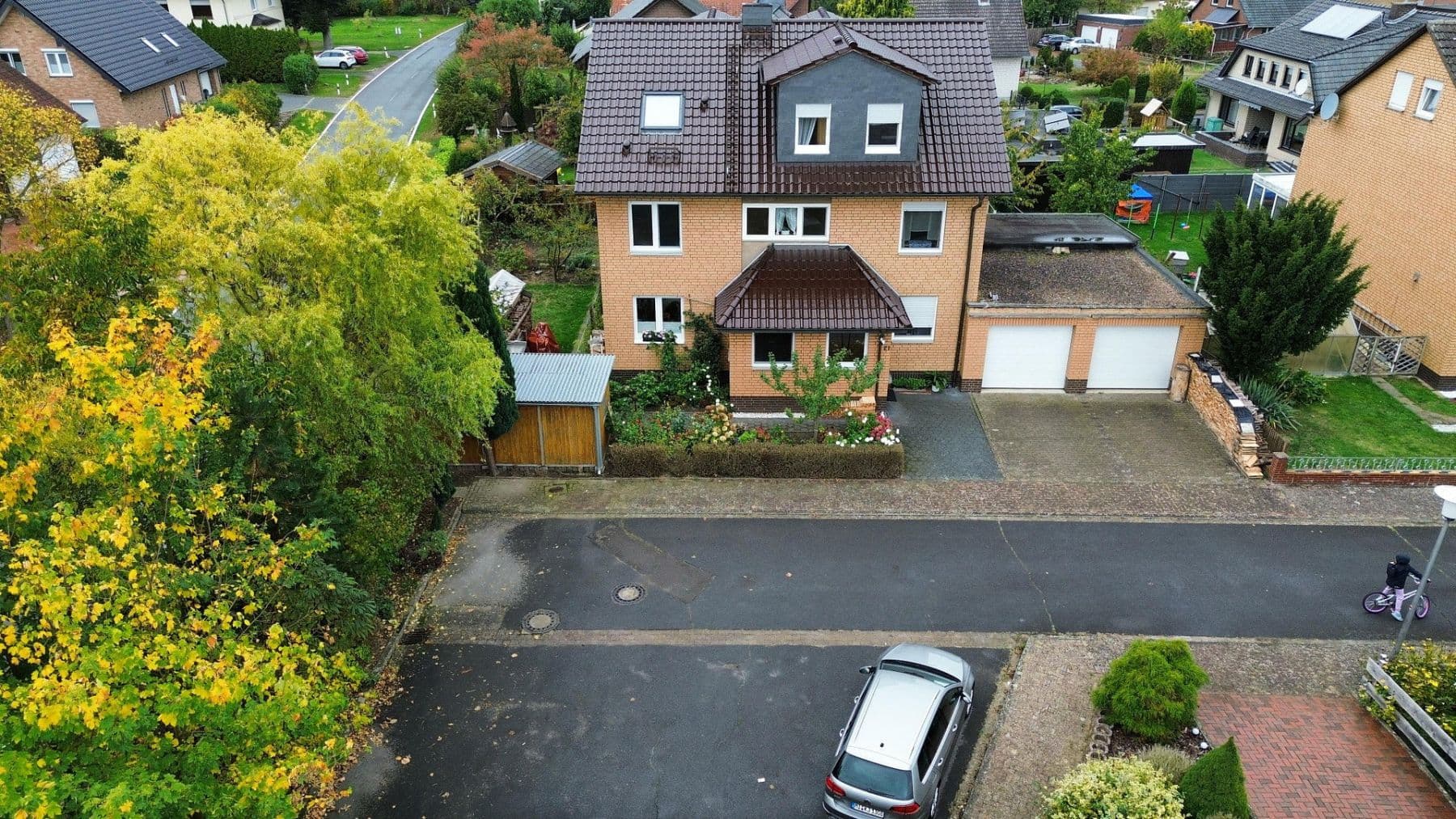 Prodej domu 237 m², pozemek 604 m², Espelkamp, Severní Porýní-Vestfálsko Prodej domu 237 m², pozemek 604 m², Espelkamp, Severní Porýní-Vestfálsko