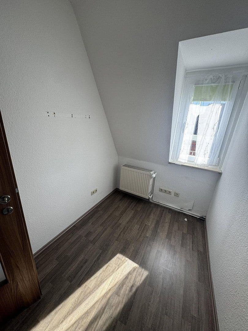 Pronájem bytu 4+1 98 m², Käthe Kollwitz Str. 5, Apolda, Durynsko Pronájem bytu 4+1 98 m², Käthe Kollwitz Str. 5, Apolda, Durynsko