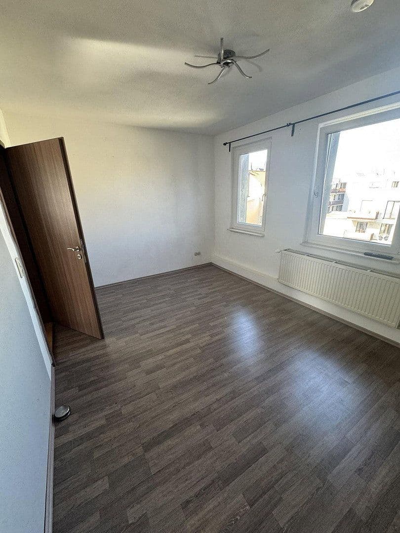 Pronájem bytu 4+1 98 m², Käthe Kollwitz Str. 5, Apolda, Durynsko Pronájem bytu 4+1 98 m², Käthe Kollwitz Str. 5, Apolda, Durynsko