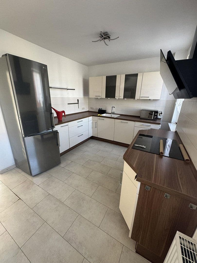 Pronájem bytu 4+1 98 m², Käthe Kollwitz Str. 5, Apolda, Durynsko Pronájem bytu 4+1 98 m², Käthe Kollwitz Str. 5, Apolda, Durynsko
