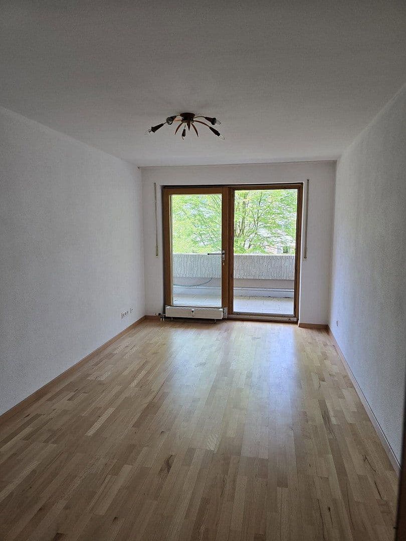 Prodej bytu 4+1 110 m², Wallmerstr. 135, Stuttgart, Bádensko-Württembersko Prodej bytu 4+1 110 m², Wallmerstr. 135, Stuttgart, Bádensko-Württembersko
