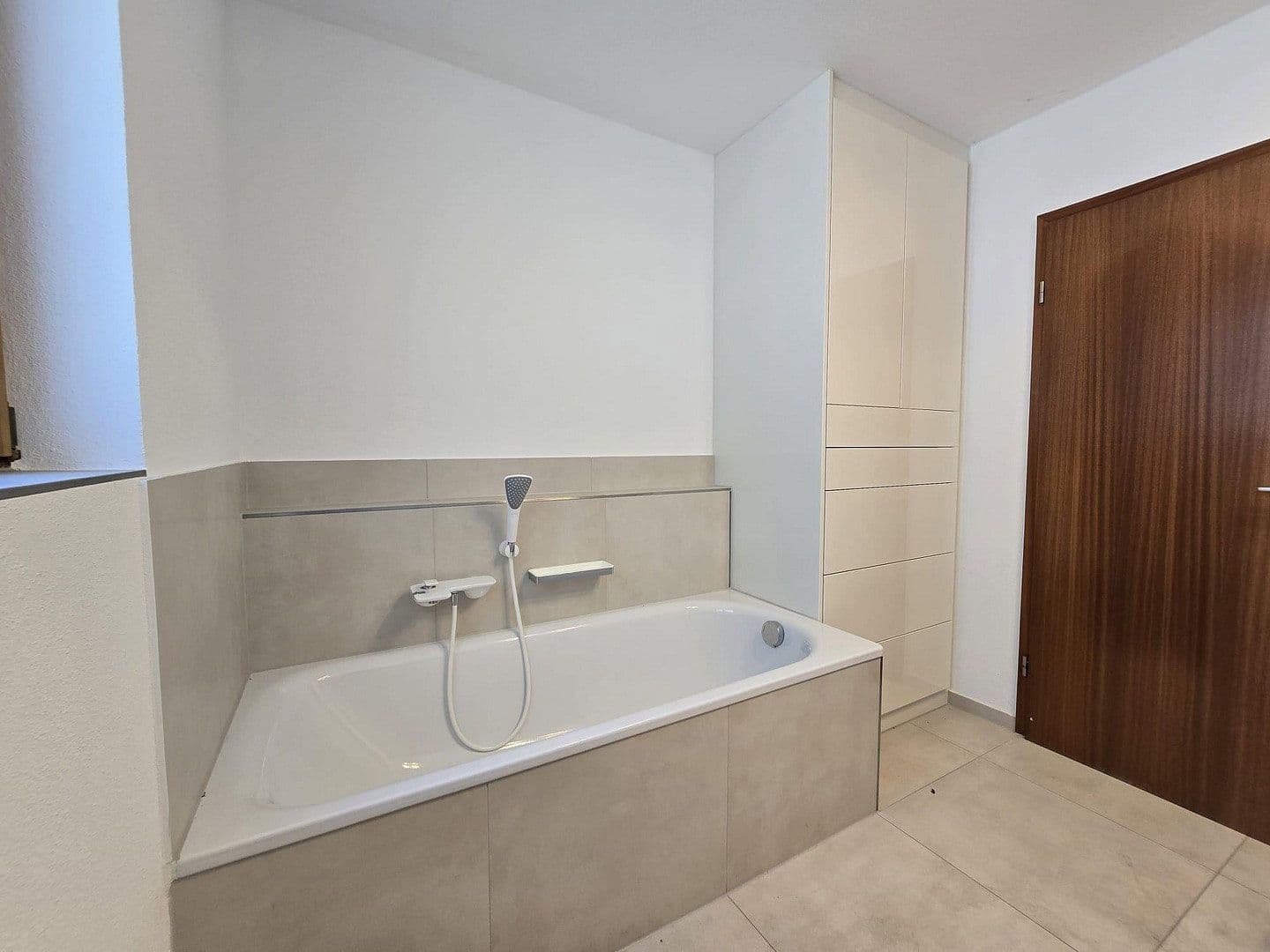 Prodej bytu 4+1 110 m², Wallmerstr. 135, Stuttgart, Bádensko-Württembersko Prodej bytu 4+1 110 m², Wallmerstr. 135, Stuttgart, Bádensko-Württembersko