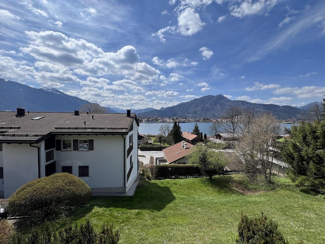 Pronájem bytu 3+1 65 m², Blumenweg 5, Tegernsee, Bavorsko Pronájem bytu 3+1 65 m², Blumenweg 5, Tegernsee, Bavorsko