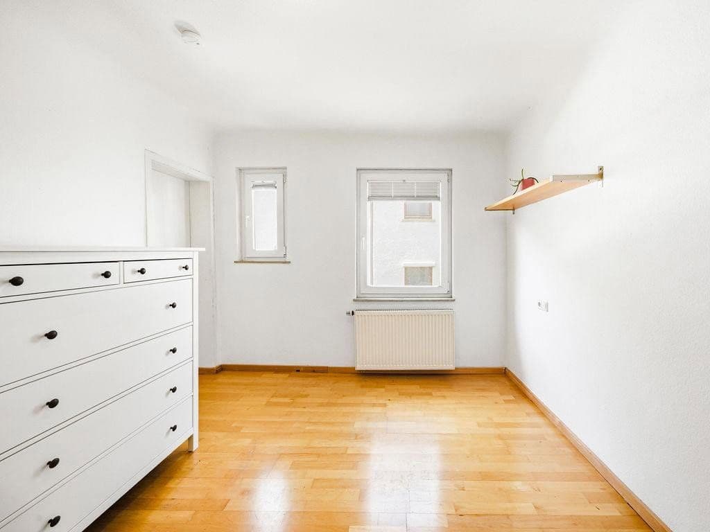Prodej domu 159 m², pozemek 144 m², Stuttgart, Bádensko-Württembersko Prodej domu 159 m², pozemek 144 m², Stuttgart, Bádensko-Württembersko