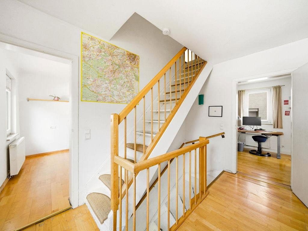 Prodej domu 159 m², pozemek 144 m², Stuttgart, Bádensko-Württembersko Prodej domu 159 m², pozemek 144 m², Stuttgart, Bádensko-Württembersko