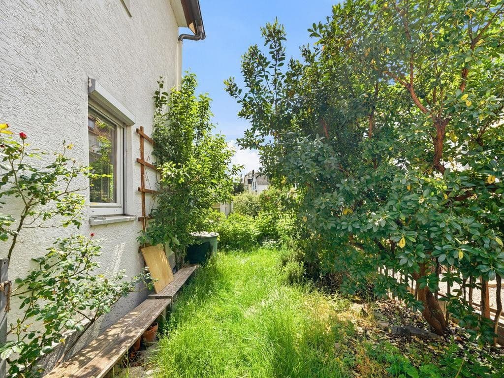 Prodej domu 159 m², pozemek 144 m², Stuttgart, Bádensko-Württembersko Prodej domu 159 m², pozemek 144 m², Stuttgart, Bádensko-Württembersko