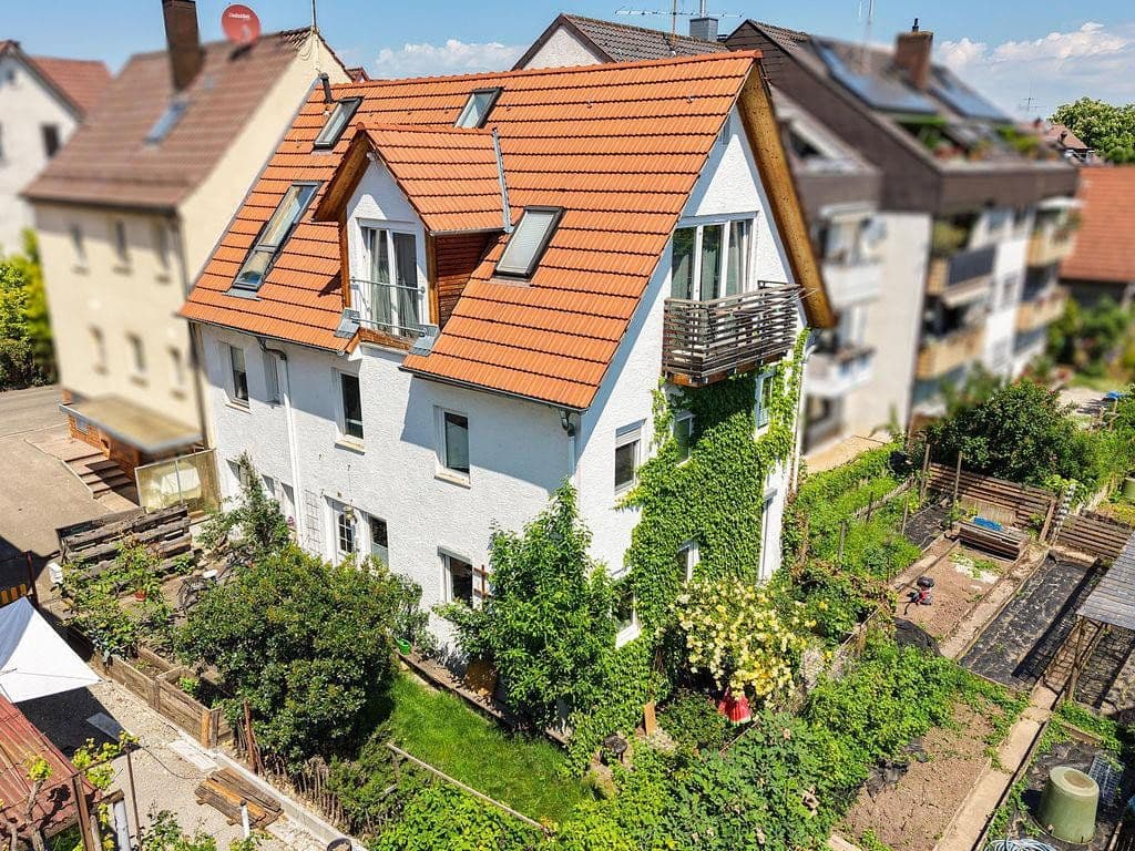 Prodej domu 159 m², pozemek 144 m², Stuttgart, Bádensko-Württembersko Prodej domu 159 m², pozemek 144 m², Stuttgart, Bádensko-Württembersko