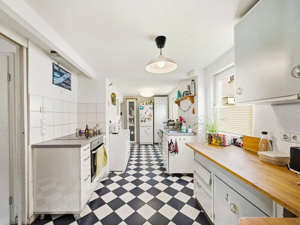 Prodej domu 159 m², pozemek 144 m², Stuttgart, Bádensko-Württembersko Prodej domu 159 m², pozemek 144 m², Stuttgart, Bádensko-Württembersko