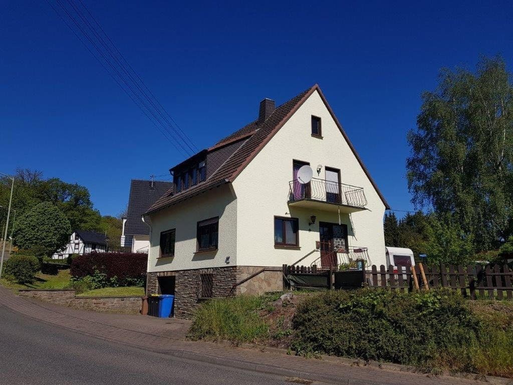 Prodej domu 124 m², pozemek 655 m², Peterslahr, Porýní-Falc Prodej domu 124 m², pozemek 655 m², Peterslahr, Porýní-Falc