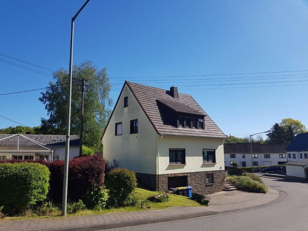Prodej domu 124 m², pozemek 655 m², Peterslahr, Porýní-Falc Prodej domu 124 m², pozemek 655 m², Peterslahr, Porýní-Falc