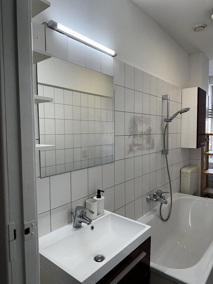 Prodej bytu 3+1 65 m², Osloer Str. 101, Berlin, Berlín Prodej bytu 3+1 65 m², Osloer Str. 101, Berlin, Berlín