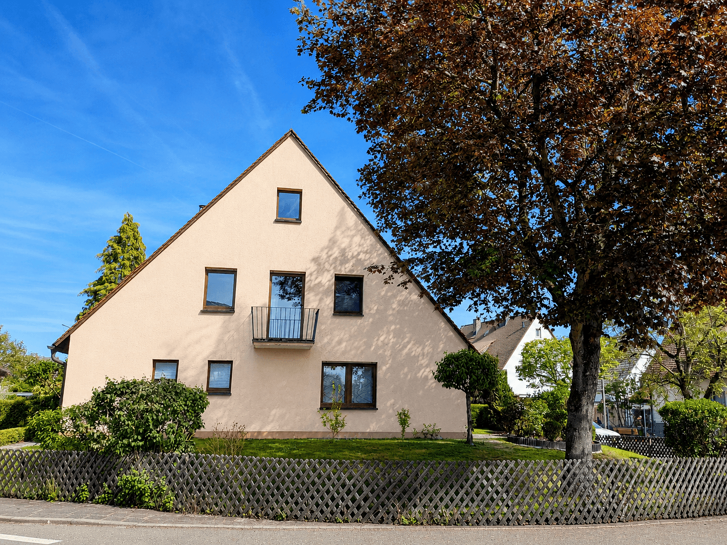 Prodej domu 125 m², pozemek 370 m², Binzenweg 16, Nürnberg, Bavorsko Prodej domu 125 m², pozemek 370 m², Binzenweg 16, Nürnberg, Bavorsko