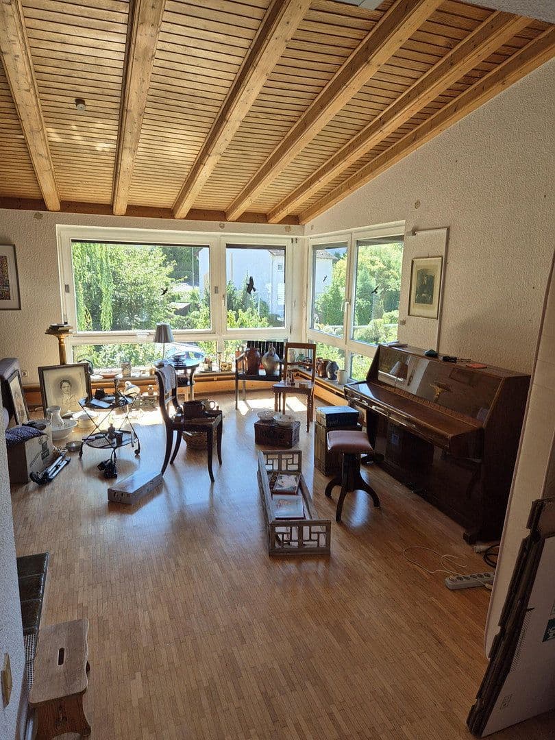 Prodej domu 186 m², pozemek 471 m², Am Schenkenfeld 17, Veitshöchheim, Bavorsko Prodej domu 186 m², pozemek 471 m², Am Schenkenfeld 17, Veitshöchheim, Bavorsko