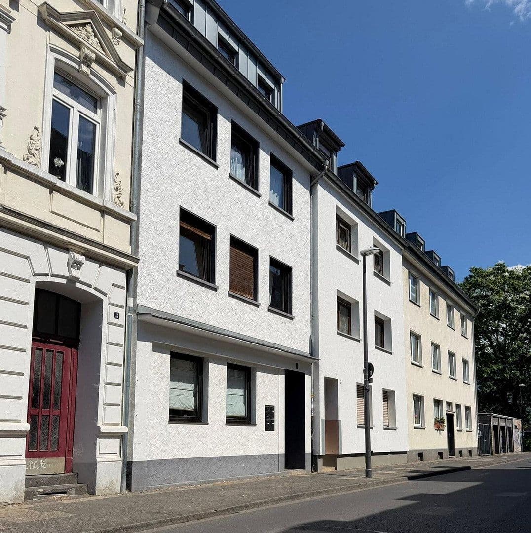 Prodej domu 207 m², pozemek 123 m², Köln, Severní Porýní-Vestfálsko Prodej domu 207 m², pozemek 123 m², Köln, Severní Porýní-Vestfálsko