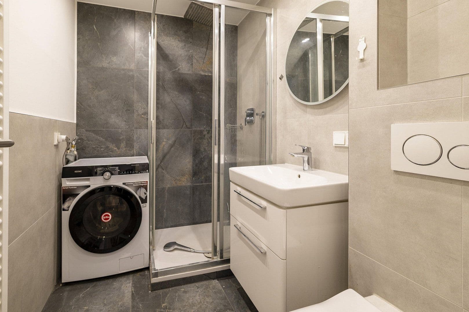 Pronájem bytu 1+1 31 m², Grünwalder Str. 11, München, Bavorsko Pronájem bytu 1+1 31 m², Grünwalder Str. 11, München, Bavorsko