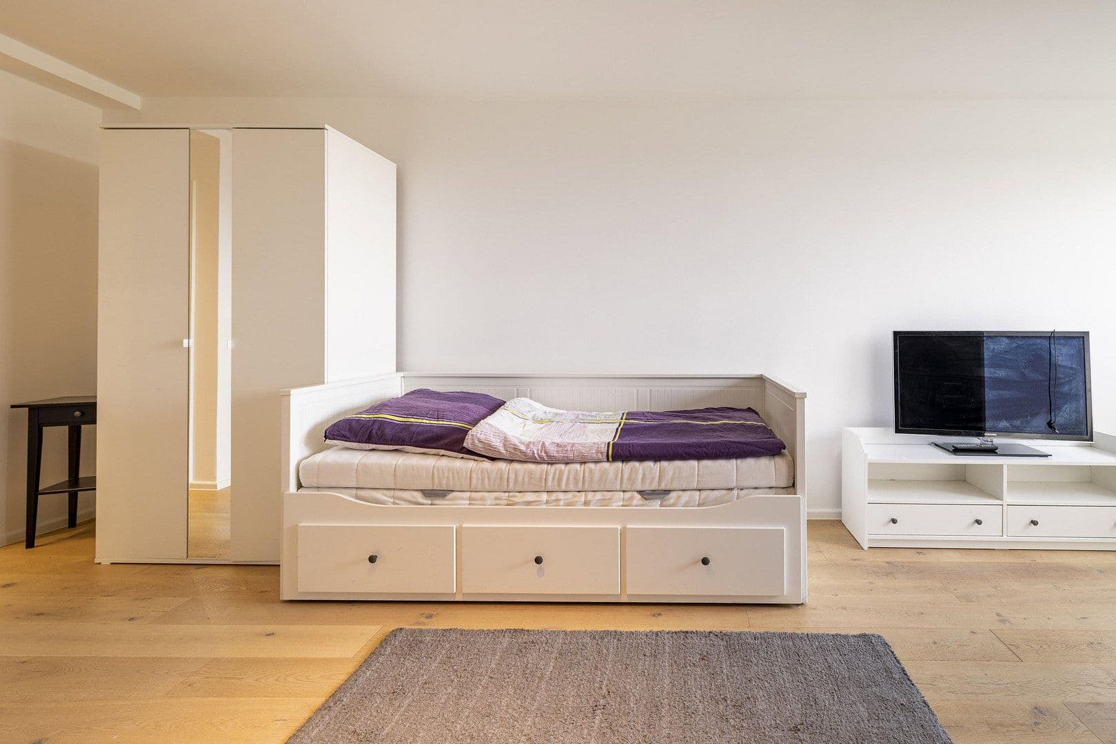 Pronájem bytu 1+1 31 m², Grünwalder Str. 11, München, Bavorsko Pronájem bytu 1+1 31 m², Grünwalder Str. 11, München, Bavorsko