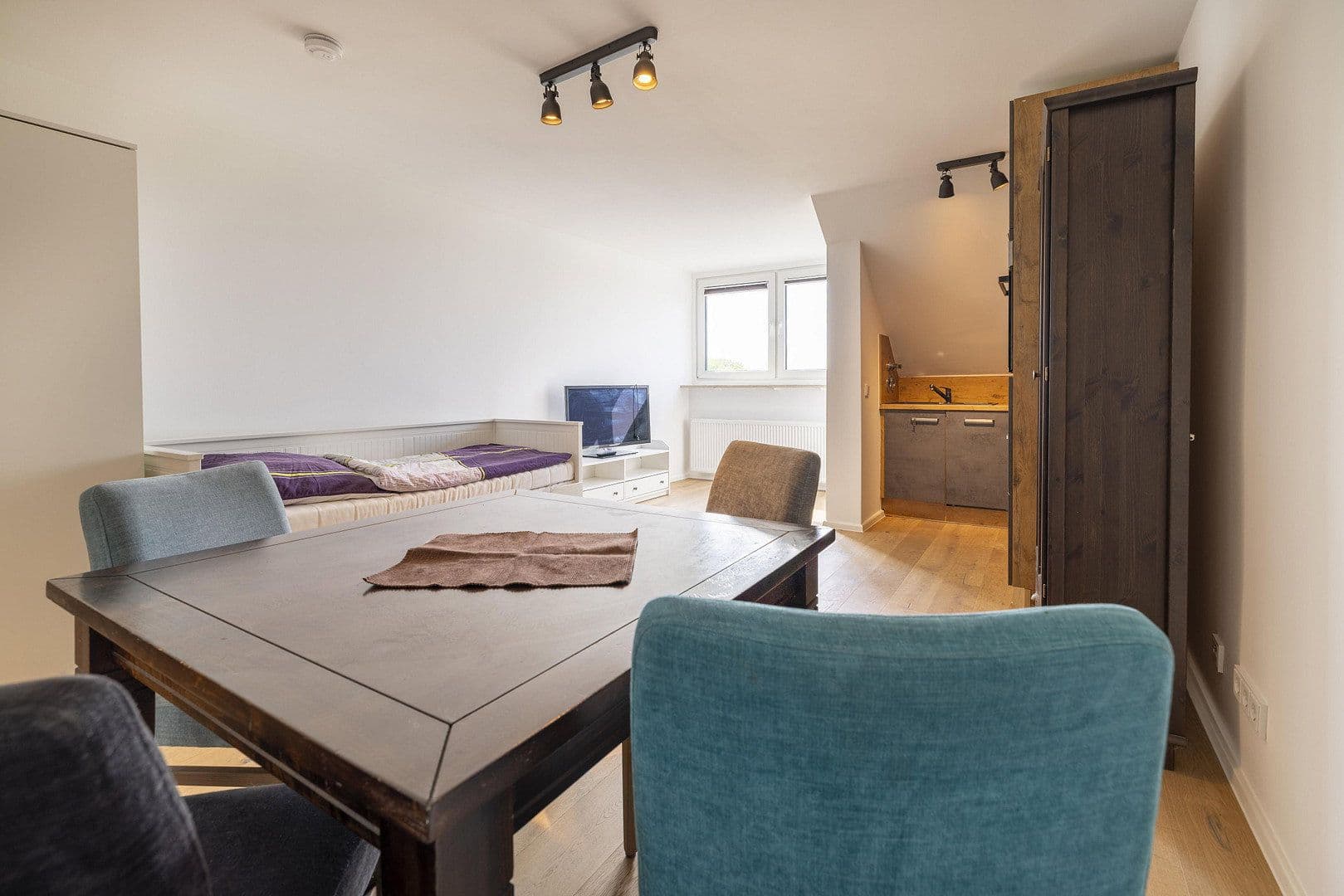 Pronájem bytu 1+1 31 m², Grünwalder Str. 11, München, Bavorsko Pronájem bytu 1+1 31 m², Grünwalder Str. 11, München, Bavorsko