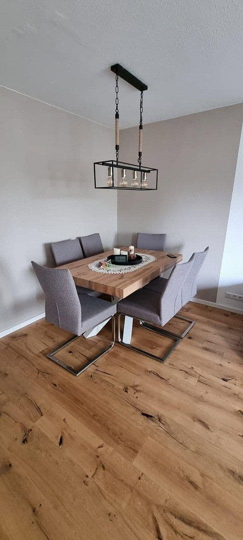 Pronájem bytu 3+1 72 m², Sindelfingen, Bádensko-Württembersko Pronájem bytu 3+1 72 m², Sindelfingen, Bádensko-Württembersko