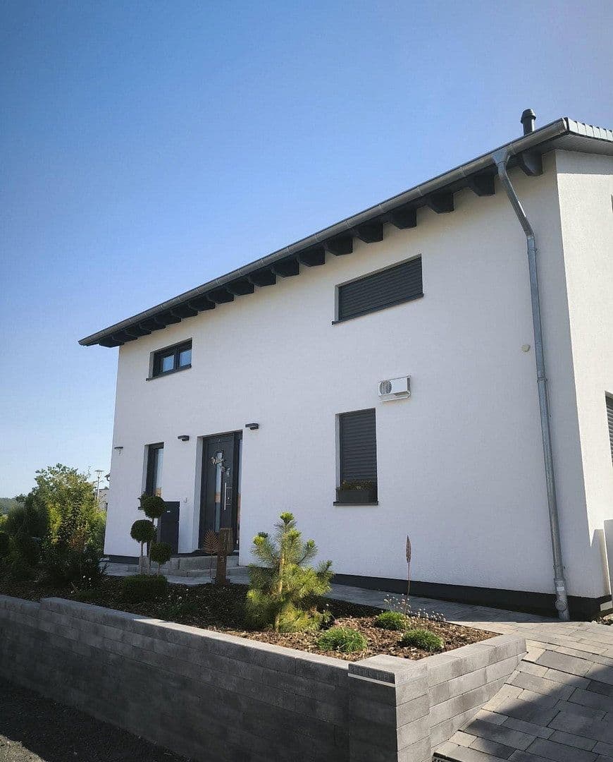 Prodej domu 143 m², pozemek 629 m², Strautfeld 11, Landolfshausen, Dolní Sasko Prodej domu 143 m², pozemek 629 m², Strautfeld 11, Landolfshausen, Dolní Sasko