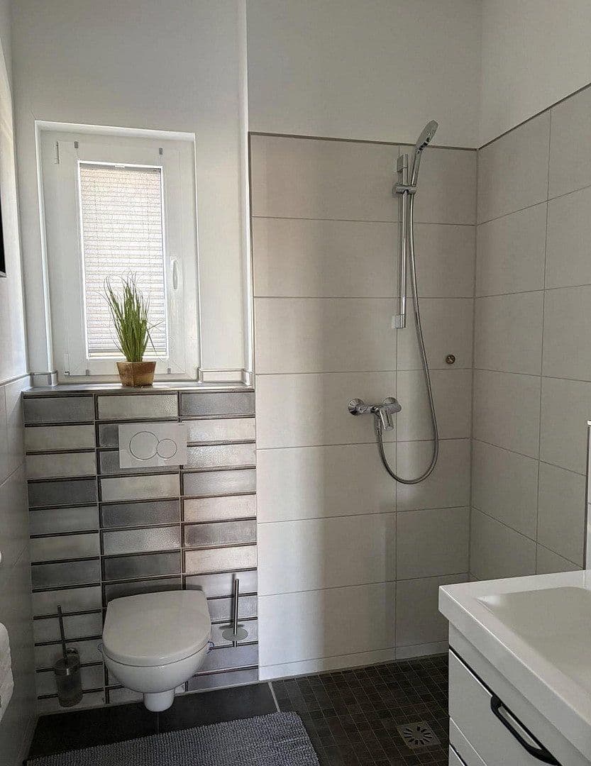 Prodej domu 143 m², pozemek 629 m², Strautfeld 11, Landolfshausen, Dolní Sasko Prodej domu 143 m², pozemek 629 m², Strautfeld 11, Landolfshausen, Dolní Sasko